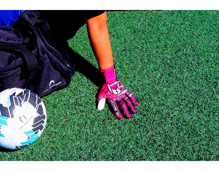 Goalkeeper gloves for store artificial grass